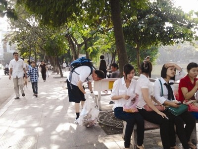 Japanese businessman dedicated to cleaning up Hanoi  - ảnh 1